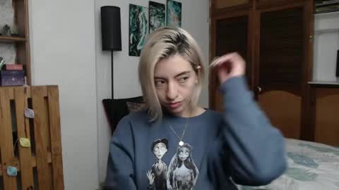 Snapshot of alicee_logan_ chatting on 19, 4, 2026 alicee_logan_ online show from 19, 4, 2026