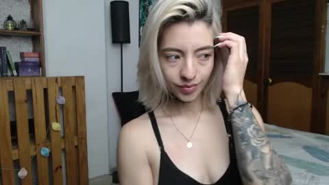 Snapshot of alicee_logan_ chatting on 26, 4, 2026 alicee_logan_ online show from 26, 4, 2026
