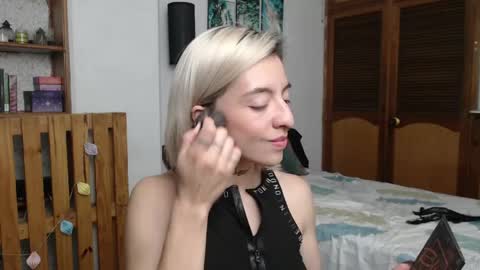Snapshot of alicee_logan_ chatting on 16, 5, 2026 alicee_logan_ online show from 16, 5, 2026