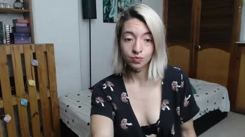 Snapshot of alicee_logan_ chatting on 25, 5, 2026 alicee_logan_ online show from 25, 5, 2026