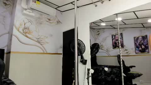 Snapshot of alicee_mature chatting on 9, 7, 2026 alicee online show from 9, 7, 2026
