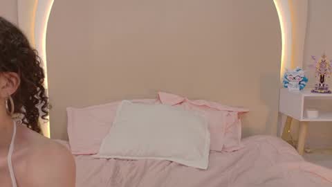 Snapshot of alicee_rodriguez chatting on 8, 4, 2026 alice online show from 8, 4, 2026