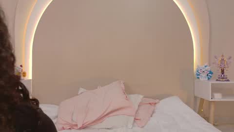 Snapshot of alicee_rodriguez chatting on 16, 4, 2026 alice online show from 16, 4, 2026