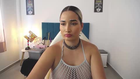 Alicia    1000 PM - 600 AM COLOMBIAN TIME online show from 30, 9, 2025