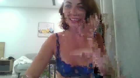 Snapshot of alicehoney_ chatting on 20, 4, 2026 alicehoney_ online show from 20, 4, 2026