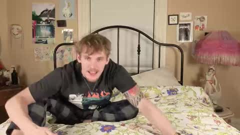 Snapshot of aliceinaceland chatting on 10, 10, 2025 AliceInAceland online show from 10, 10, 2025