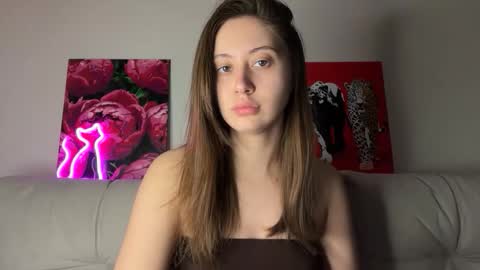 Snapshot of aliceinlustland chatting on 8, 5, 2026 aliceinlustland online show from 8, 5, 2026