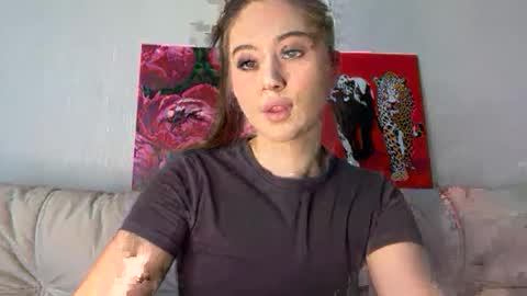 Snapshot of aliceinlustland chatting on 14, 5, 2026 aliceinlustland online show from 14, 5, 2026