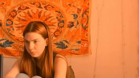 Snapshot of aliceinredsquare_ chatting on 5, 6, 2026 Alice online show from 5, 6, 2026