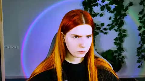 Snapshot of aliceinredsquare_ chatting on 25, 6, 2026 Alice online show from 25, 6, 2026