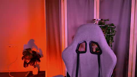 Snapshot of aliceinredsquare_ chatting on 16, 7, 2026 Alice online show from 16, 7, 2026