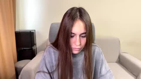 Snapshot of alicekollt chatting on 21, 10, 2025 alicekollt online show from 21, 10, 2025