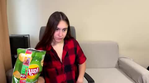 Snapshot of alicekollt chatting on 27, 10, 2025 alicekollt online show from 27, 10, 2025