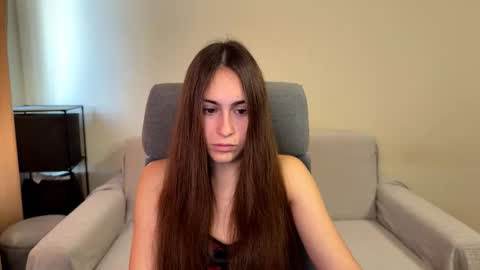 Snapshot of alicekollt chatting on 28, 10, 2025 alicekollt online show from 28, 10, 2025