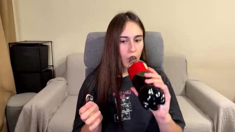 Snapshot of alicekollt chatting on 5, 11, 2025 alicekollt online show from 5, 11, 2025