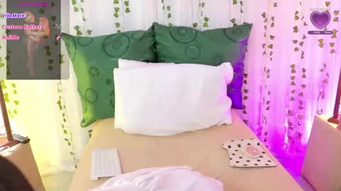 Snapshot of alicelamoree chatting on 11, 3, 2026 Alice online show from 11, 3, 2026