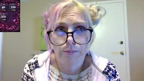 Snapshot of aliceliddell710 chatting on 24, 6, 2026 Alice Liddell online show from 24, 6, 2026
