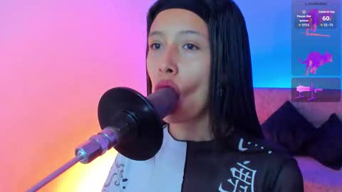 Snapshot of alicemoon__ chatting on 4, 11, 2025 Alicee online show from 4, 11, 2025