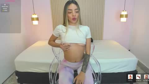 Snapshot of aliceross1 chatting on 3, 2, 2026 AliceRoss online show from 3, 2, 2026