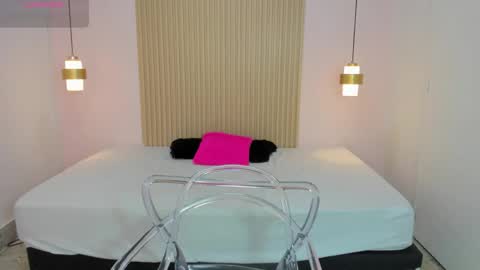 Snapshot of aliceross1 chatting on 15, 5, 2026 AliceRoss online show from 15, 5, 2026