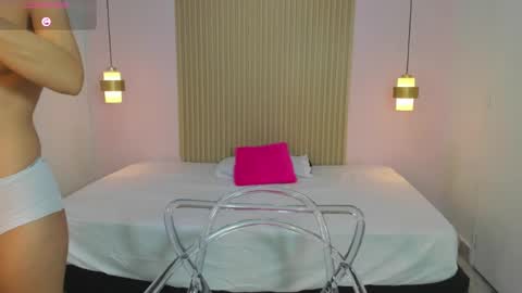Snapshot of aliceross1 chatting on 3, 6, 2026 AliceRoss online show from 3, 6, 2026