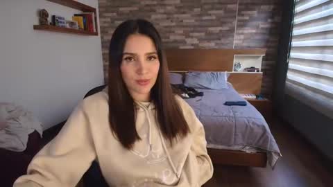 Snapshot of alicewillow chatting on 24, 10, 2025 Alice online show from 24, 10, 2025