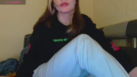 AliceWoolfy online show from 7, 2, 2026