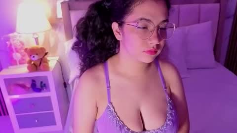 Snapshot of alicialevy chatting on 2, 2, 2026 LUNA online show from 2, 2, 2026