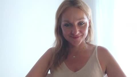 Snapshot of alicialux chatting on 22, 6, 2026 Alicia online show from 22, 6, 2026
