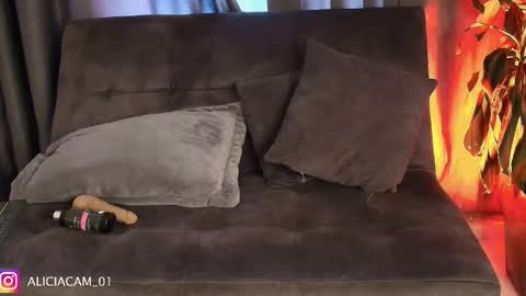 aliciawonderxx online show from 6, 2, 2026