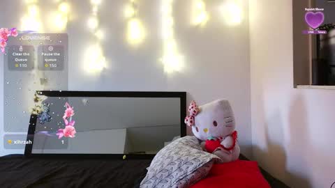 aliciia_23 online show from 18, 12, 2025