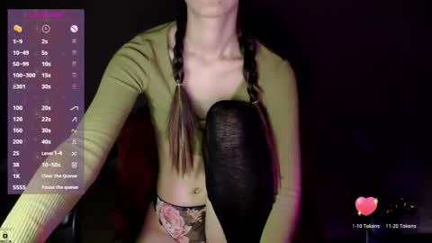 Snapshot of alien_art_lover chatting on 10, 2, 2025 Mia online show from 10, 2, 2025