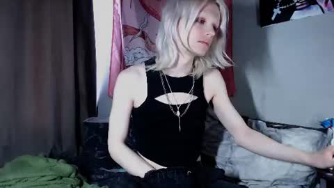 Alien Bella online show from 22, 7, 2026