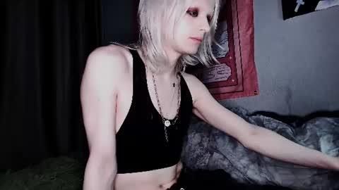 Alien Bella online show from 25, 7, 2026