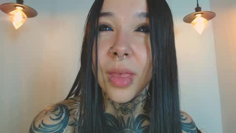 Snapshot of alien_eyes09 chatting on 24, 4, 2026 online show from 24, 4, 2026