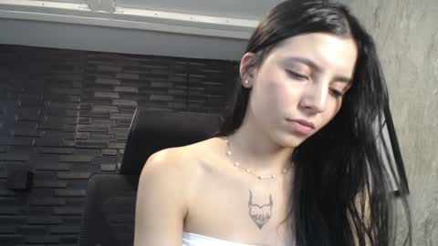 Snapshot of aliice_greco chatting on 6, 2, 2025 Alice online show from 6, 2, 2025