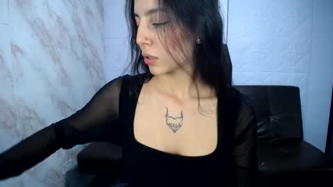 Snapshot of aliice_greco chatting on 4, 3, 2025 Alice online show from 4, 3, 2025