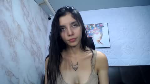 Snapshot of aliice_greco chatting on 5, 3, 2025 Alice online show from 5, 3, 2025
