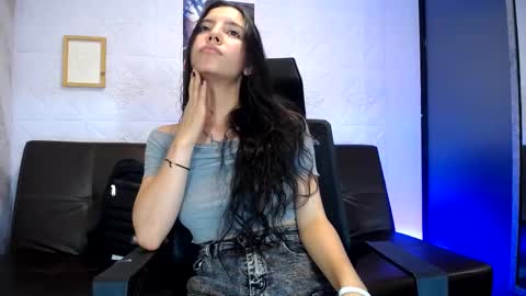 Snapshot of aliice_greco chatting on 9, 3, 2025 Alice online show from 9, 3, 2025