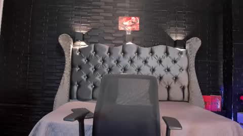 Snapshot of aliice_greco chatting on 3, 10, 2025 Alice online show from 3, 10, 2025