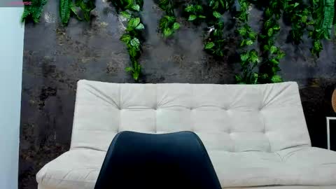 Snapshot of aliice_greco chatting on 23, 11, 2025 Alice online show from 23, 11, 2025