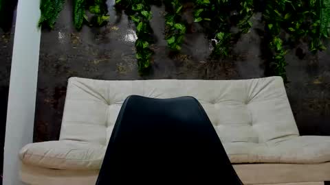 Snapshot of aliice_greco chatting on 16, 12, 2025 Alice online show from 16, 12, 2025