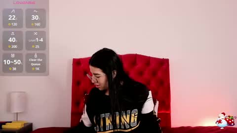 aliice_walker_ online show from 12, 12, 2024