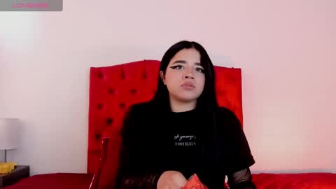 aliice_walker_ online show from 16, 12, 2024