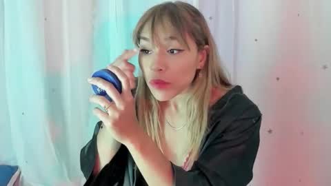 Snapshot of aliissa_moree chatting on 18, 10, 2025 aliissa moree online show from 18, 10, 2025