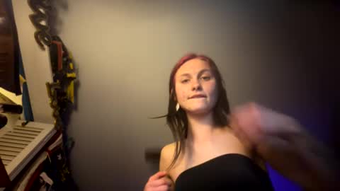 Snapshot of alilsteppa chatting on 18, 12, 2025 alilsteppa online show from 18, 12, 2025