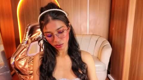 Snapshot of alina_b_ chatting on 11, 5, 2026 alina_b_ online show from 11, 5, 2026