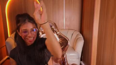 Snapshot of alina_b_ chatting on 27, 5, 2026 alina_b_ online show from 27, 5, 2026