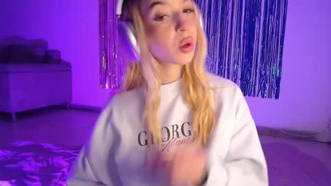 Alina  online show from 20, 10, 2025