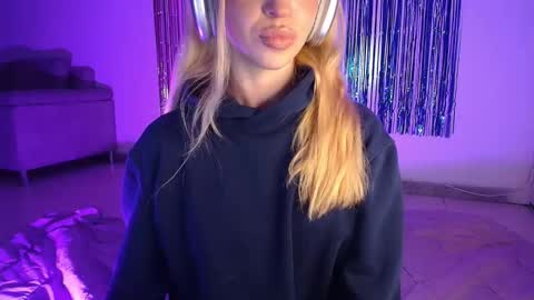 Alina  online show from 22, 10, 2025